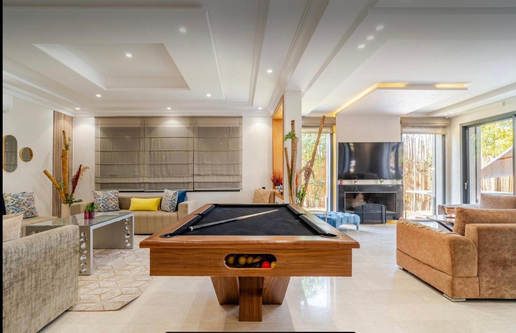 Exotic Vip Family Only -service Chambre,billard,ping-pong,piscine Privee -chauffee Sur Demande- Marrakesh
